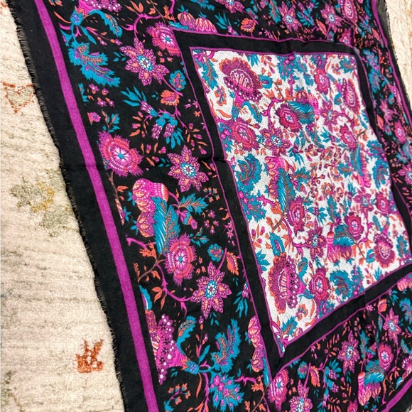 Floral Patterned Scarf - Picture 2 of 6